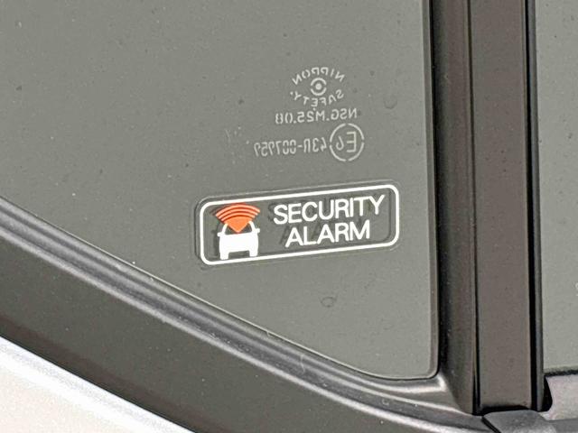 ミライースＬ　ＳＡIII　　コーナーセンサー　　キーレスエントリーハロゲンヘッドランプ　セキュリティアラーム　コーナーセンサー　１３インチフルホイールキャップ　キーレスエントリー　マニュアルエアコン　ショツピングフック（広島県）の中古車