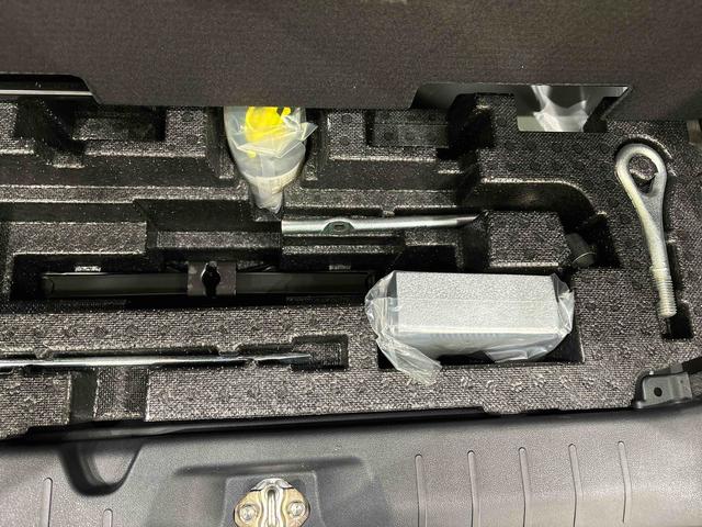 タントカスタムＸセレクションＬＥＤオートライト　パワースライドドアウェルカムオープン機能　オート電動格納式ドアミラー　助手席ロングスライド　助手席イージークローザー　アルミホイール　キーフリーシステム（広島県）の中古車