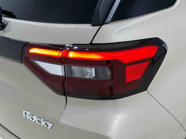 ロッキープレミアムＧ　バックモニター対応カメラ　シートヒーターＬＥＤヘッドランプ・フォグランプ　クルーズコントロール　レーンキープコントロール　アルミホイール　シートヒーター（広島県）の中古車