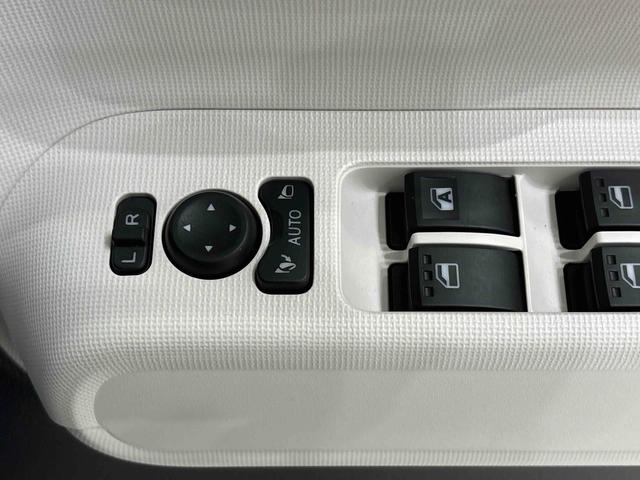 ムーヴキャンバスストライプスＧ　バックモニター対応カメラ　シートヒーターＬＥＤオートライト・フォグランプ　電動パーキングブレーキ　プッシュボタンスタート　セキュリティアラーム　　両側パワースライドドアウエルカムオープン機能　オート格納式電動ドアミラー　ホットカップホルダー（広島県）の中古車