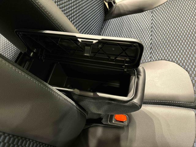 タントカスタムＲＳ　電動パーキングブレーキ　コーナーセンサーＬＥＤオートライト　パワースライドドアウェルカムオープン機能　運転席助手席シートヒーター　アルミホイール　キーフリーシステム　　オート電動格納式ドアミラー　両側パワースライドドア　シートバックテーブル（広島県）の中古車