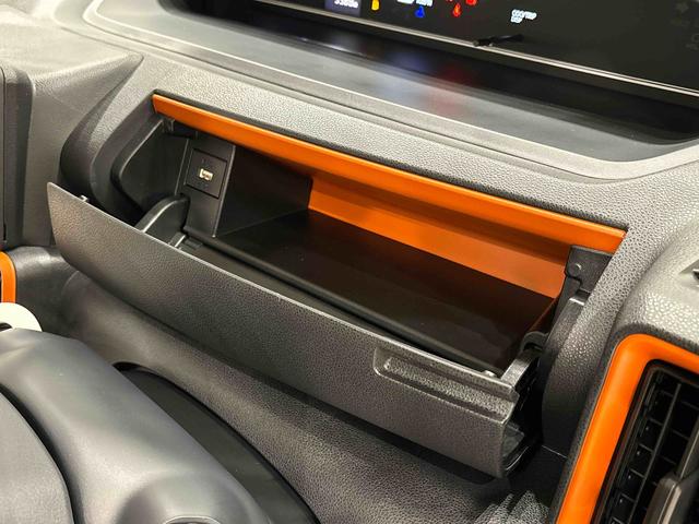 タントファンクロスターボ　バックカメラ　電動パーキングブレーキＬＥＤオートライト　パワースライドドアウェルカムオープン機能　電動パーキングブレーキ　運転席助手席シートヒーター　アルミホイール　キーフリーシステム　　オート電動格納式ドアミラー（広島県）の中古車