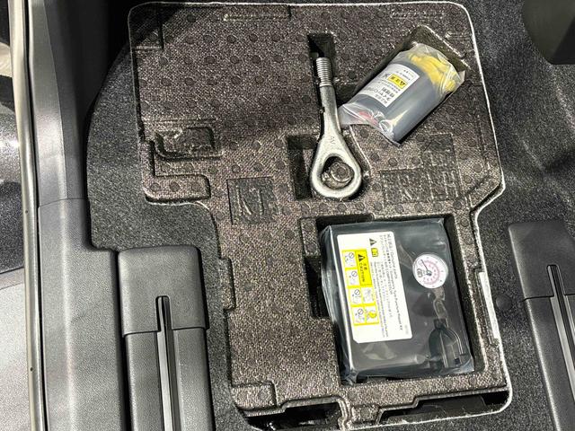 タントファンクロスターボ　バックカメラ　電動パーキングブレーキＬＥＤオートライト　パワースライドドアウェルカムオープン機能　電動パーキングブレーキ　運転席助手席シートヒーター　アルミホイール　キーフリーシステム　　オート電動格納式ドアミラー（広島県）の中古車