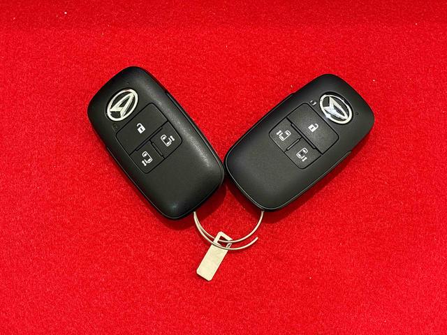 タントファンクロスターボ　バックカメラ　電動パーキングブレーキＬＥＤオートライト　パワースライドドアウェルカムオープン機能　電動パーキングブレーキ　運転席助手席シートヒーター　アルミホイール　キーフリーシステム　　オート電動格納式ドアミラー（広島県）の中古車