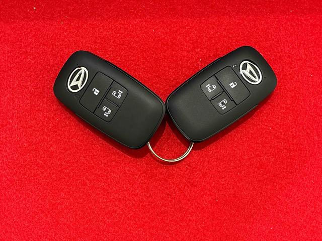 タントカスタムＲＳ　電動パーキングブレーキＬＥＤオートライト　パワースライドドアウェルカムオープン機能　電動パーキングブレーキ　運転席助手席シートヒーター　アルミホイール　キーフリーシステム　　オート電動格納式ドアミラー（広島県）の中古車
