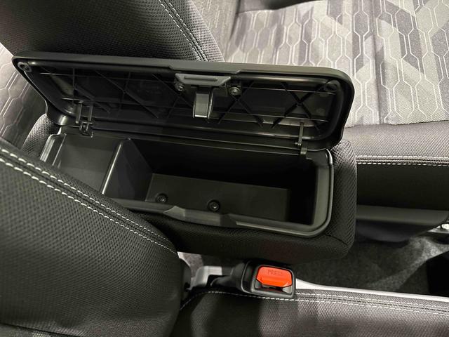 タフトＧ　クロムベンチャー　電動パーキングブレーキブレーキ純正ナビ装着用アップグレードパック　運転席・助手席シートヒーター　本革巻ステアリングホイール　リバース連動リヤワイパー　助手席シートアンダートレイ　オートブレーキホールド機能（広島県）の中古車
