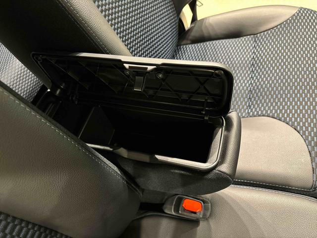 タントカスタムRS 両側パワースライドドアLEDオートライト  電動パーキングブレーキ 運転席助手席シートヒーター アルミホイール キーフリーシステム  オート電動格納式ドアミラー(広島県)の中古車