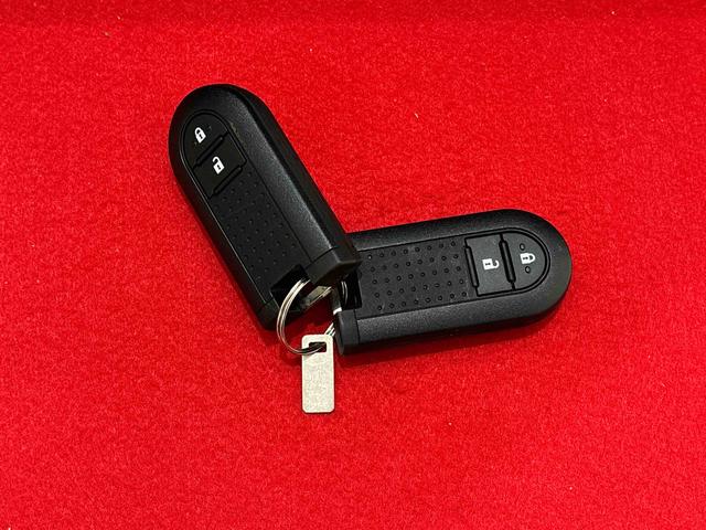 ムーヴＸリミテッド　ＳＡIII　ナビ　バックカメラ　ＥＴＣ運転席シートヒーター　アルミホイール　オートライト　プッシュボタンスタート　セキュリティアラーム　キーフリーシステム　オート電動格納式ドアミラー　シートリフター（広島県）の中古車