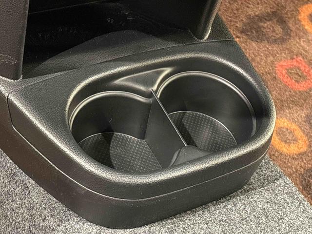 ミラココアココアプラスＸ　ナビゲーション　ＥＴＣ車載器セキュリティアラーム　フルホイールキャップ　キーフリーシステム　ショツピングフック　オートエアコン（広島県）の中古車