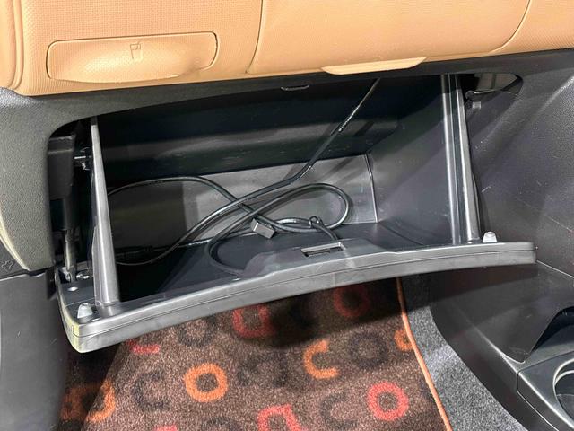 ミラココアココアプラスＸ　ナビゲーション　ＥＴＣ車載器セキュリティアラーム　フルホイールキャップ　キーフリーシステム　ショツピングフック　オートエアコン（広島県）の中古車