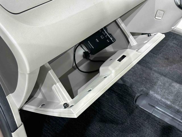 タントＸ　ナビ　バックカメラ　ＥＴＣ　プッシュスタートオートライト　オートエアコン　助手席パワースライドドア　セキュリティーアラーム　アイドリングストップ　キーフリーシステム　社外アルミホイール（広島県）の中古車
