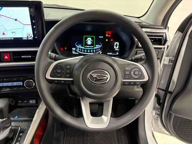 ロッキーＧ　カーナビ　バックカメラ　ＥＴＣ車載器付きＬＥＤヘッドランプ・フォグランプ　全車速追従機能付アダプティブクルーズコントロール　レーンキープコントロール　ブラインドスポットモニター　１７インチアルミホイール　シートヒーター（広島県）の中古車