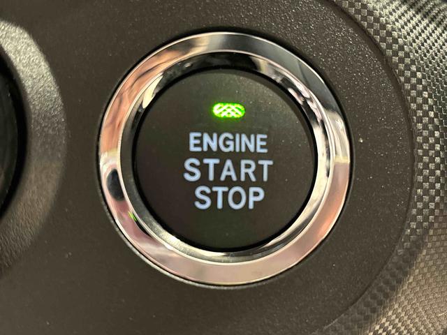 ロッキーＧ　カーナビ　バックカメラ　ＥＴＣ車載器付きＬＥＤヘッドランプ・フォグランプ　全車速追従機能付アダプティブクルーズコントロール　レーンキープコントロール　ブラインドスポットモニター　１７インチアルミホイール　シートヒーター（広島県）の中古車