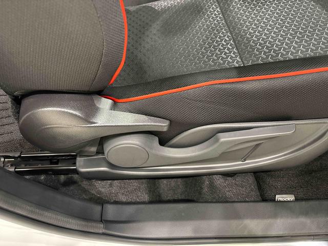 ロッキーＧ　カーナビ　バックカメラ　ＥＴＣ車載器付きＬＥＤヘッドランプ・フォグランプ　全車速追従機能付アダプティブクルーズコントロール　レーンキープコントロール　ブラインドスポットモニター　１７インチアルミホイール　シートヒーター（広島県）の中古車