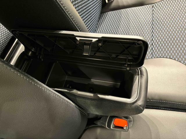 タントカスタムＲＳ　９インチディスプレイオーディオＬＥＤオートライト　パワースライドドアウェルカムオープン機能　電動パーキングブレーキ　運転席助手席シートヒーター（広島県）の中古車
