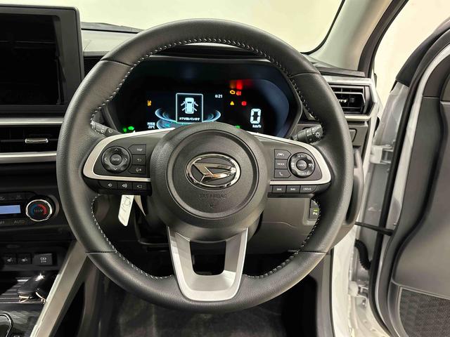 ロッキープレミアムＧ　ＨＥＶ　　パノラマモニター　　電子パーキングＬＥＤヘッドランプ・フォグランプ　全車速追従機能付アダプティブクルーズコントロール　レーンキープコントロール　１７インチアルミホイール　シートヒーター（広島県）の中古車