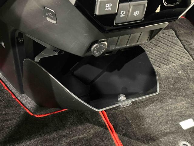 トールカスタムＧ　ターボ　クルーズコントロール　バックカメラＬＥＤヘッドランプ・フォグランプ　　１５インチアルミホイール　オートライト　プッシュボタンスタート　クルーズコントロール　　コーナーセンサー　パワースライドドア　キーフリーシステム（広島県）の中古車