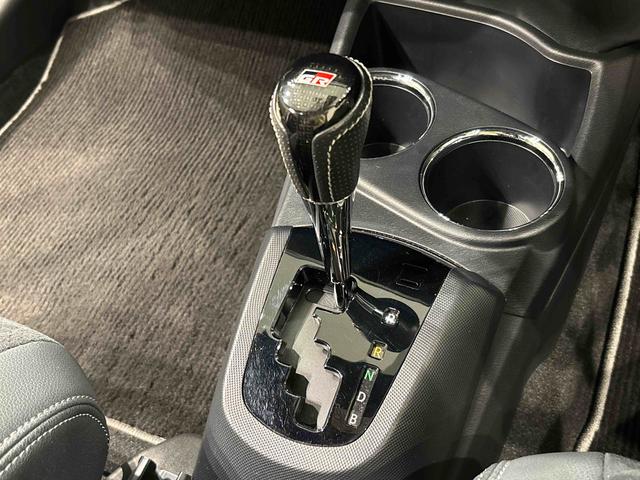 アクアＧ　ＧＲスポーツ　純正ナビ　　ＥＴＣ　ドライブレコーダープッシュボタンスタート　キーフリー　アルミホイール　　ＬＥＤヘッドライトフォグランプ　　電格ドアミラー　　オートライトオートハイビーム（広島県）の中古車