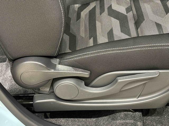 タフトＧ　クロムベンチャー　運転席・助手席シートヒーター純正ナビ装着用アップグレードパック　本革巻ステアリングホイール　電動パーキングブレーキブレーキ　オートブレーキホールド機能　運転席シートリフター　チルトステアリング　オートライト　ＬＥＤヘッドランプ（広島県）の中古車