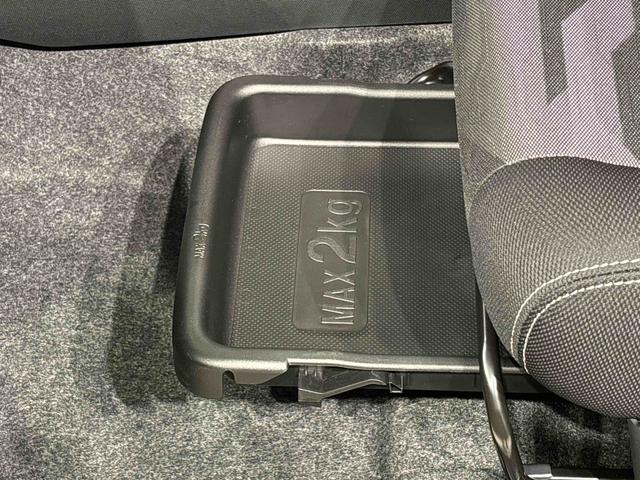 タフトＧ　クロムベンチャー　運転席・助手席シートヒーター純正ナビ装着用アップグレードパック　本革巻ステアリングホイール　電動パーキングブレーキブレーキ　オートブレーキホールド機能　運転席シートリフター　チルトステアリング　オートライト　ＬＥＤヘッドランプ（広島県）の中古車