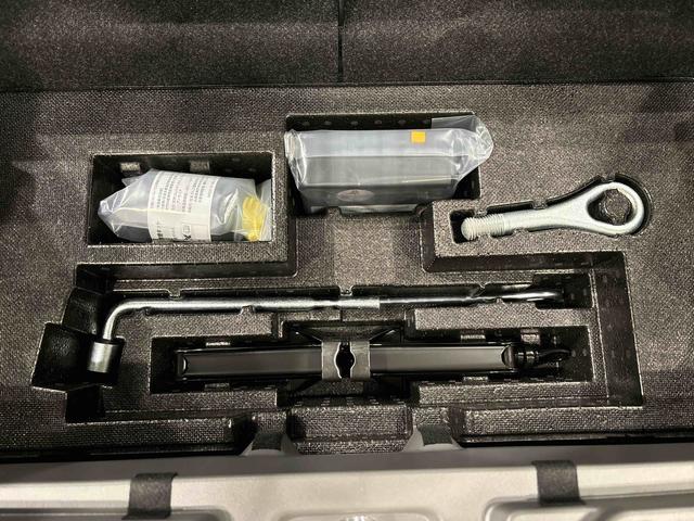 タフトG クロムベンチャー バックモニター対応 シートヒータースカイフィールトップ クロムパック メッキパック シルバーアンダーガーニッシュ インテリアアクセント LEDオートライト&フォグランプ 電動パーキングブレーキ バックカメラ アルミホイール(広島県)の中古車