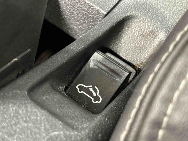 コペンローブ電動開閉式ルーフ　ＬＥＤヘッドランプ　ハロゲンフォグランプ　　１６インチタイヤ＆アルミホイール　プッシュボタンスタート　セキュリティアラーム　スタビライザー（フロント・リヤ）（広島県）の中古車