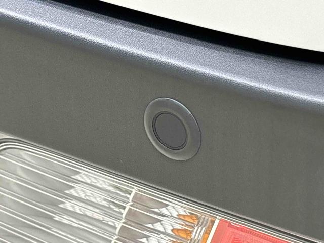ハイゼットカーゴＤＸ　ＣＤチューナー　マニュアルエアコン　コーナーセンサーハロゲンヘッドランプ　トップシェイドガラス　コーナーセンサー　オーバーヘッドシェルフ　フロントドアパワーウインドウ　キーレスエントリー　ＡＭ／ＦＭラジオ　テンパータイヤ　スチールホイール（広島県）の中古車