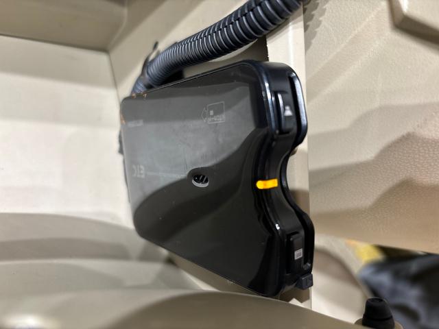 エッセＸ　ナビ　ＥＴＣマニュアルエアコン　ＥＴＣ車載器　パワーウィンドウ　カーナビゲーション　キーレスエントリーシステム　電動格納式ドアミラー　オートエアコン（広島県）の中古車