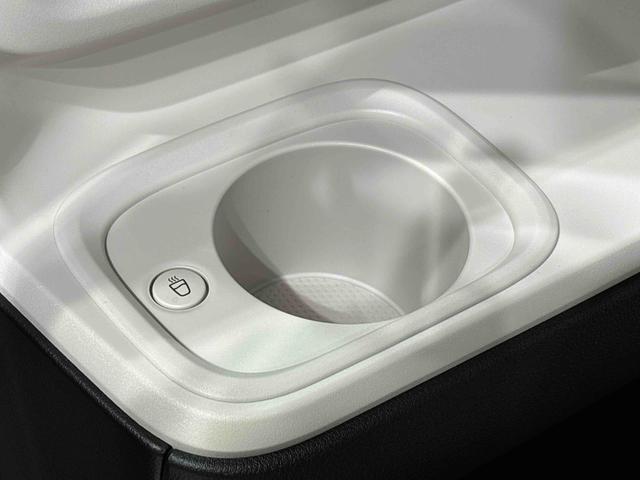 ムーヴキャンバスストライプスＧ　バックカメラ対応　電動パーキングブレーキＬＥＤオートライト・フォグランプ　電動パーキングブレーキ　プッシュボタンスタート　セキュリティアラーム　バックカメラ　両側パワースライドドアウエルカムオープン機能　オート電動格納式ドアミラー（広島県）の中古車