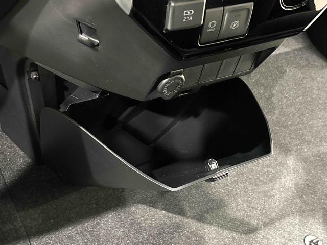 トールカスタムＧ　バックカメラ対応　電動パーキングブレーキＬＥＤヘッドランプ・フォグランプ　　１４インチアルミホイール　オートライト　プッシュボタンスタート　クルーズコントロール　　コーナーセンサー　パワースライドドア　キーフリーシステム（広島県）の中古車