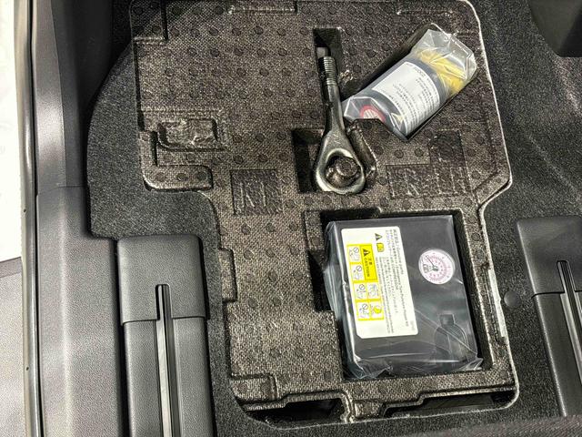 タントファンクロスターボ　プッシュボタンスタート　オートエアコン４ＷＤ　ＬＥＤオートライト　パワースライドドア　オート電動格納式ドアミラー　助手席ロングスライド　助手席イージークローザー　運転席助手席シートヒーター　アルミホイル　キーフリーシステム（広島県）の中古車