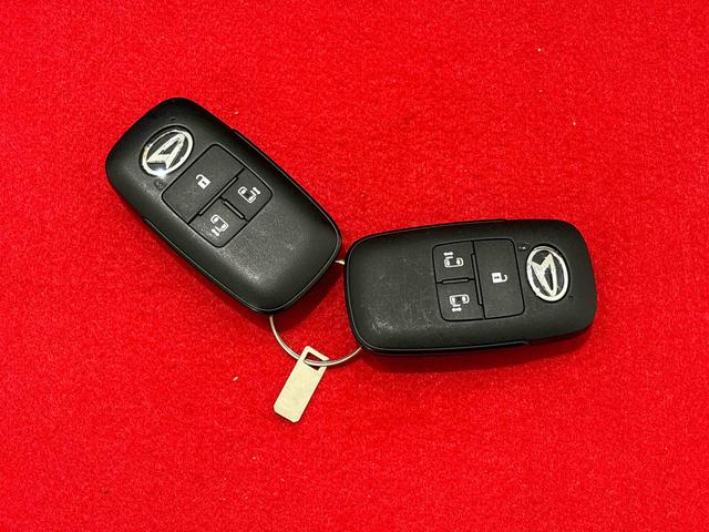 ムーヴキャンバスストライプスＧＬＥＤオートライト・フォグランプ　電動パーキングブレーキ　プッシュボタンスタート　セキュリティアラーム　バックカメラ　両側パワースライドドアウエルカムオープン機能　オート電動格納式ドアミラー（広島県）の中古車