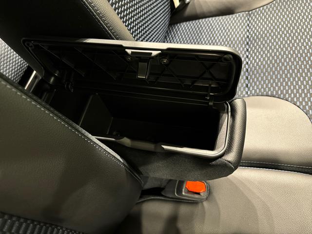 タントカスタム　Ｘ　　　電子パーキング　　ＬＥＤヘッドライトＬＥＤオートライト　パワースライドドアウェルカムオープン機能　電動パーキングブレーキ　運転席助手席シートヒーター　アルミホイール　キーフリーシステム　　オート電動格納式ドアミラー（広島県）の中古車