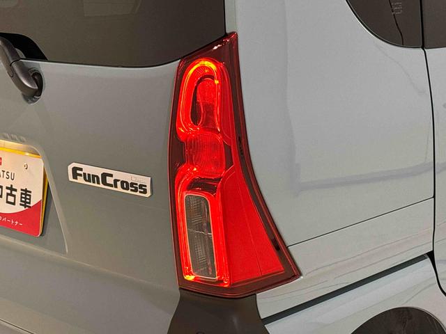 タントファンクロス　　　　電子パーキング　　　ＬＥＤヘッドライトＬＥＤオートライト　パワースライドドアウェルカムオープン機能　電動パーキングブレーキ　運転席助手席シートヒーター　アルミホイール　キーフリーシステム　　オート電動格納式ドアミラー（広島県）の中古車