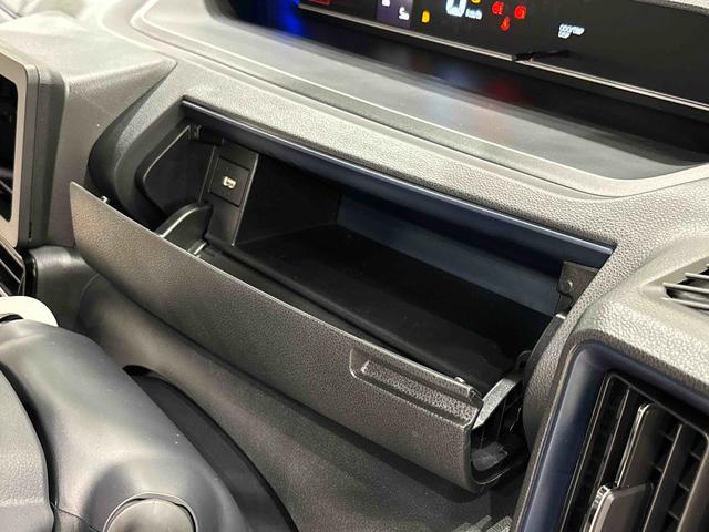 タントカスタムＲＳ　両側パワースライドドア　ターボ付きパノラマモニター対応純正ナビ装着用アップグレードパック　運転席・助手席シートヒーター　本革巻ステアリングホイール　電動パーキングブレーキブレーキ　オートブレーキホールド機能　オートライト（広島県）の中古車
