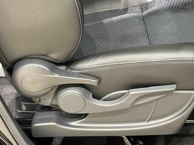 タントカスタムＲＳ　ターボ付　運転席・助手席シートヒーター純正ナビ装着用アップグレードパック　両側電動スライドドア　電動パーキングブレーキブレーキ　オートブレーキホールド機能　本革巻ステアリングホイール　運転席シートリフター　チルトステアリング　キーフリー（広島県）の中古車