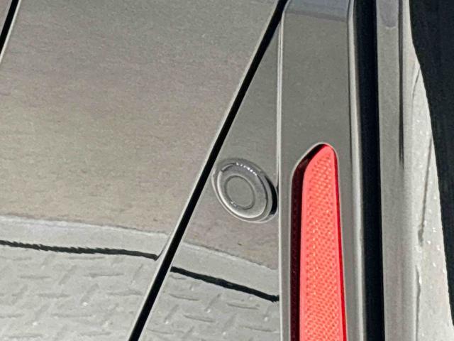タントカスタムＲＳ　ターボ付　運転席・助手席シートヒーター純正ナビ装着用アップグレードパック　両側電動スライドドア　電動パーキングブレーキブレーキ　オートブレーキホールド機能　本革巻ステアリングホイール　運転席シートリフター　チルトステアリング　キーフリー（広島県）の中古車