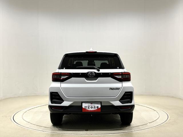 ロッキープレミアムＧ　バックカメラ付き　電動パーキングブレーキＬＥＤヘッドランプ・フォグランプ　全車速追従機能付アダプティブクルーズコントロール　レーンキープコントロール　ブラインドスポットモニター　１７インチアルミホイール　シートヒーター（広島県）の中古車