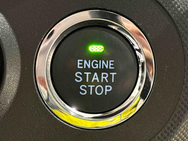 ロッキープレミアムＧ　バックカメラ付き　電動パーキングブレーキＬＥＤヘッドランプ・フォグランプ　全車速追従機能付アダプティブクルーズコントロール　レーンキープコントロール　ブラインドスポットモニター　１７インチアルミホイール　シートヒーター（広島県）の中古車