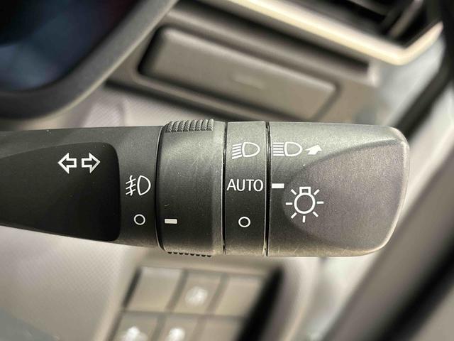ロッキープレミアムＧ　バックカメラ付き　電動パーキングブレーキＬＥＤヘッドランプ・フォグランプ　全車速追従機能付アダプティブクルーズコントロール　レーンキープコントロール　ブラインドスポットモニター　１７インチアルミホイール　シートヒーター（広島県）の中古車