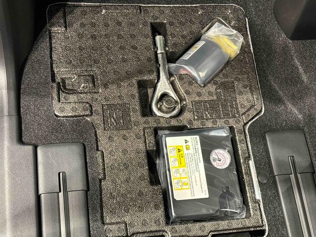 タントカスタムRS キーフリーシステム バックカメラLEDオートライト パワースライドドアウェルカムオープン機能 電動パーキングブレーキ 運転席助手席シートヒーター アルミホイール オート電動格納式ドアミラー ステアリングスイッチ サイドエアバッグ(広島県)の中古車