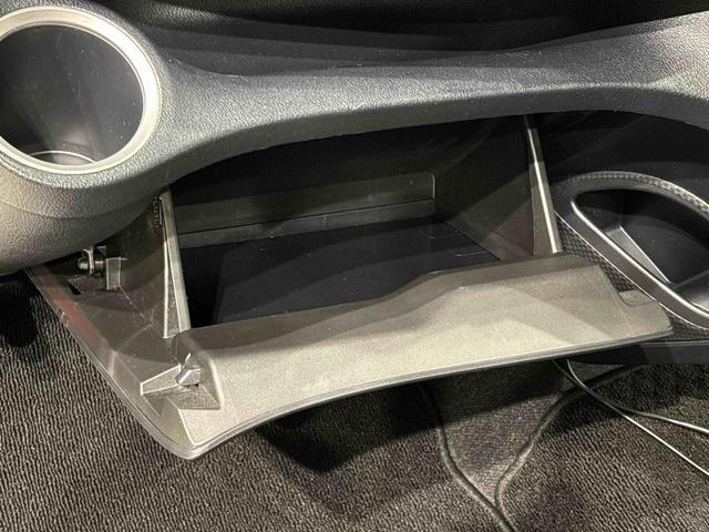 シエンタＧ　クエロ　ナビ　ドライブレコーダー　ＥＴＣ車載器ＬＥＤヘッドライト　オートライト　電動格納ドアミラー　両側電動スライドドア　アイドリングストップ　キーレスエントリー　ホイールキャップタイヤ　バックカメラ対応　３列シート（広島県）の中古車