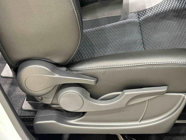 タントカスタムＲＳ　パノラマモニター対応カメラＬＥＤオートライト　パワースライドドアウェルカムオープン機能　電動パーキングブレーキ　運転席助手席シートヒーター　アルミホイール　キーフリーシステム　　オート電動格納式ドアミラー（広島県）の中古車