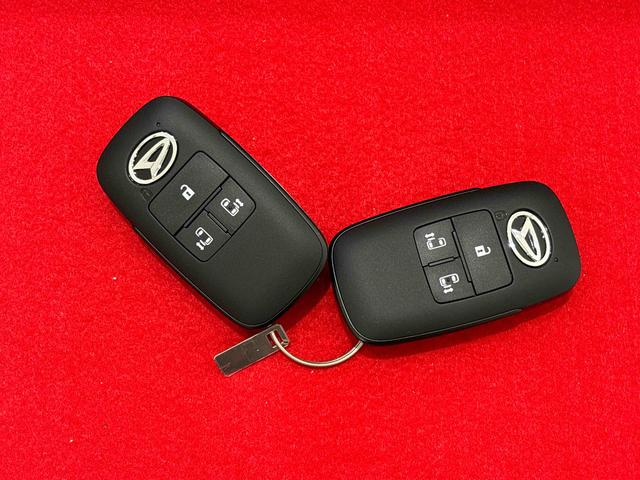 タントカスタムＲＳ　パノラマモニター対応カメラＬＥＤオートライト　パワースライドドアウェルカムオープン機能　電動パーキングブレーキ　運転席助手席シートヒーター　アルミホイール　キーフリーシステム　　オート電動格納式ドアミラー（広島県）の中古車