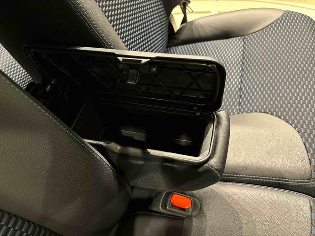 タントカスタムＲＳ　　Ｂカメラ　両側電動スライドドア　ターボ車ＬＥＤオートライト　パワースライドドアウェルカムオープン機能　オート電動格納式ドアミラー　助手席ロングスライド　助手席イージークローザー　アルミホイール　キーフリーシステム　前席シートヒーター（広島県）の中古車