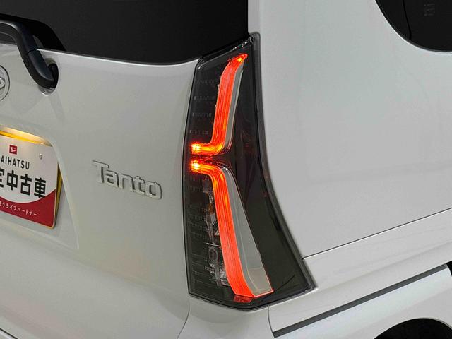 タントカスタム　ＲＳ　　電子パーキング　両側パワースライドドアＬＥＤオートライト　パワースライドドアウェルカムオープン機能　電動パーキングブレーキ　運転席助手席シートヒーター　アルミホイール　キーフリーシステム　　オート電動格納式ドアミラー（広島県）の中古車