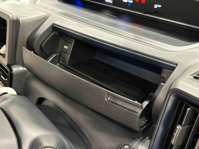 タントカスタムＲＳ　４ＷＤ　コーナーセンサー　バックカメラ付きＬＥＤオートライト　パワースライドドアウェルカムオープン機能　電動パーキングブレーキ　運転席助手席シートヒーター　アルミホイール　キーフリーシステム　　オート電動格納式ドアミラー（広島県）の中古車