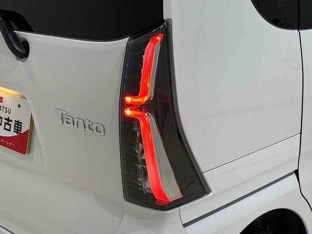 タントカスタムＲＳ　４ＷＤ　コーナーセンサー　バックカメラ付きＬＥＤオートライト　パワースライドドアウェルカムオープン機能　電動パーキングブレーキ　運転席助手席シートヒーター　アルミホイール　キーフリーシステム　　オート電動格納式ドアミラー（広島県）の中古車