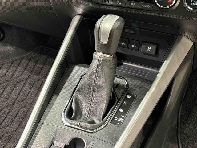 ロッキープレミアムＧ　バックカメラ対応　電動パーキングブレーキＬＥＤヘッドランプ・フォグランプ　全車速追従機能付アダプティブクルーズコントロール　レーンキープコントロール　ブラインドスポットモニター　１７インチアルミホイール　シートヒーター（広島県）の中古車