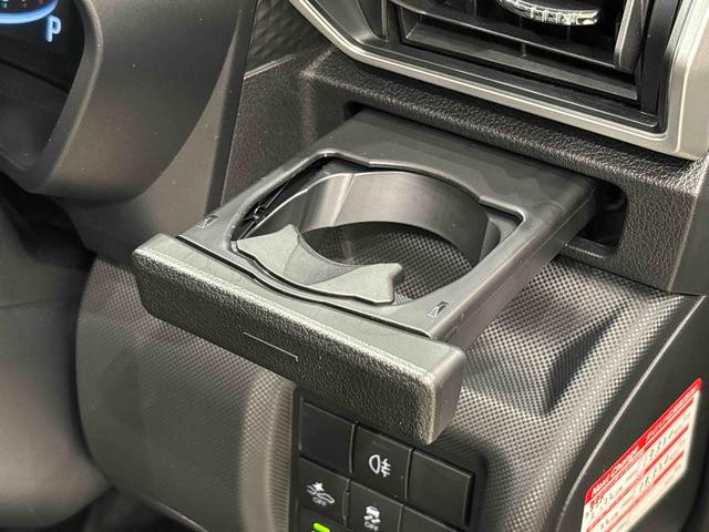 ロッキープレミアムＧ　バックカメラ対応　電動パーキングブレーキＬＥＤヘッドランプ・フォグランプ　全車速追従機能付アダプティブクルーズコントロール　レーンキープコントロール　ブラインドスポットモニター　１７インチアルミホイール　シートヒーター（広島県）の中古車